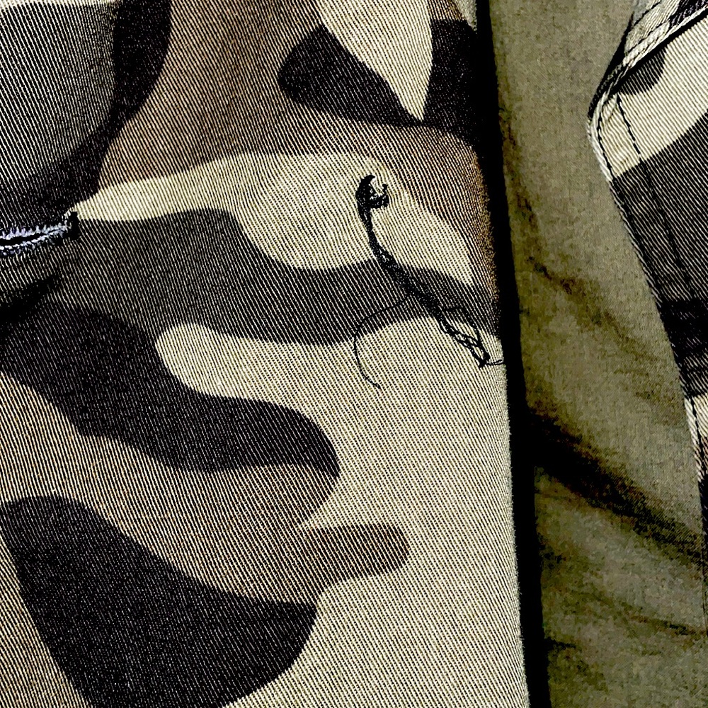 INC brand camouflage print 100% cotton trench coat. Size 1X. Very cute! - Picture 8 of 9